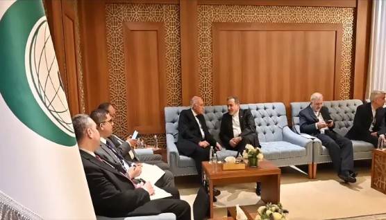 M. Attaf a des entretiens bilatéraux avec son homologue iranien